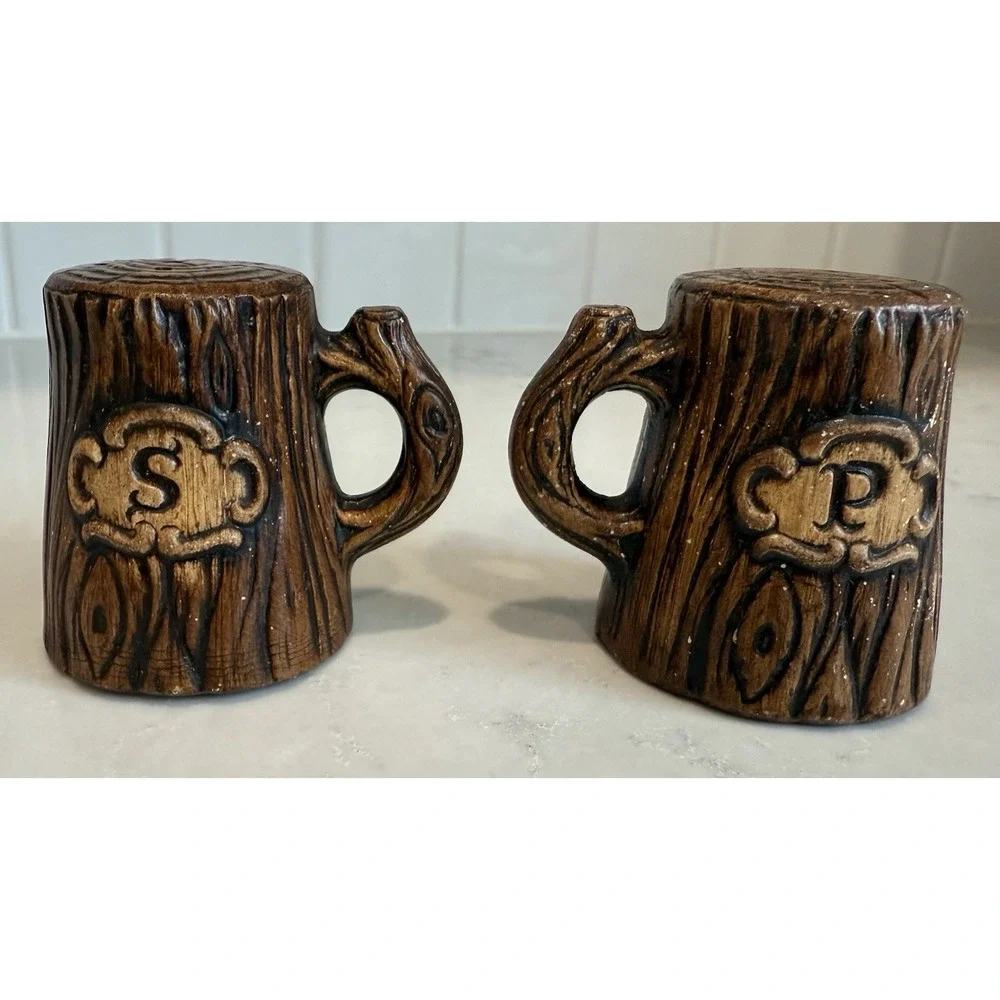 Vintage Ceramic Salt & Pepper Shaker‎ Set Wood Tree Stump With Handles